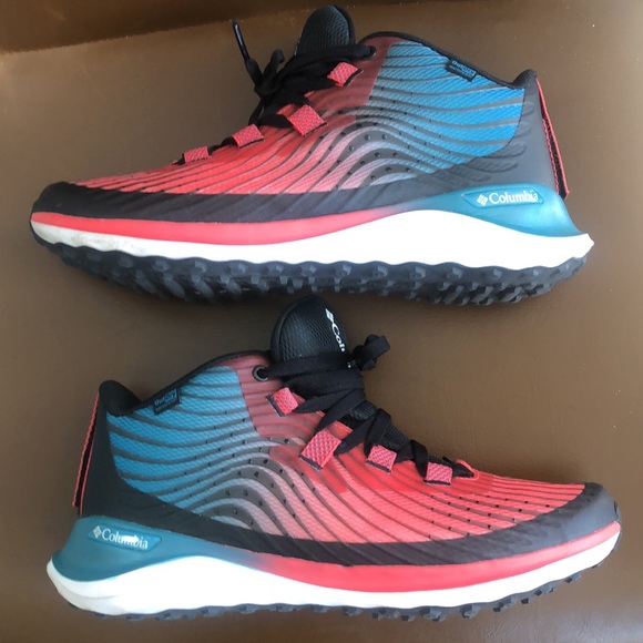 Columbia high top hiking boots/sneakers - Picture 2 of 10